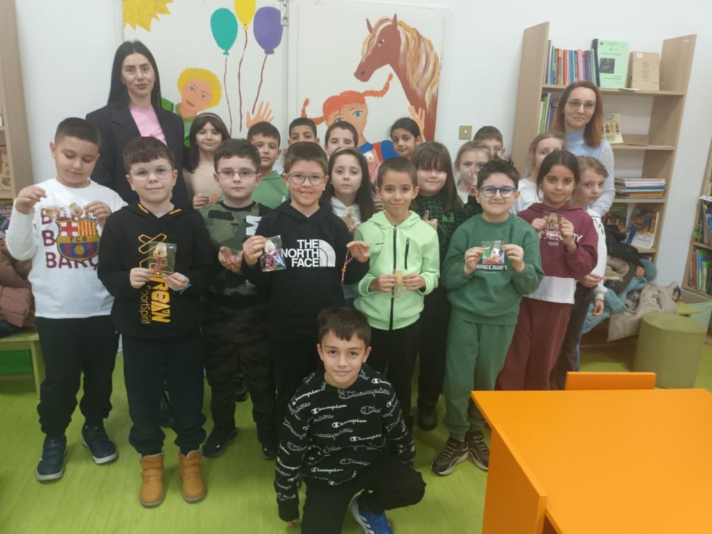 Второкласници творят мартеници в Регионална библиотека „Димитър Талев“ Благоевград - 3 ОУ Димитър Талев - Благоевград